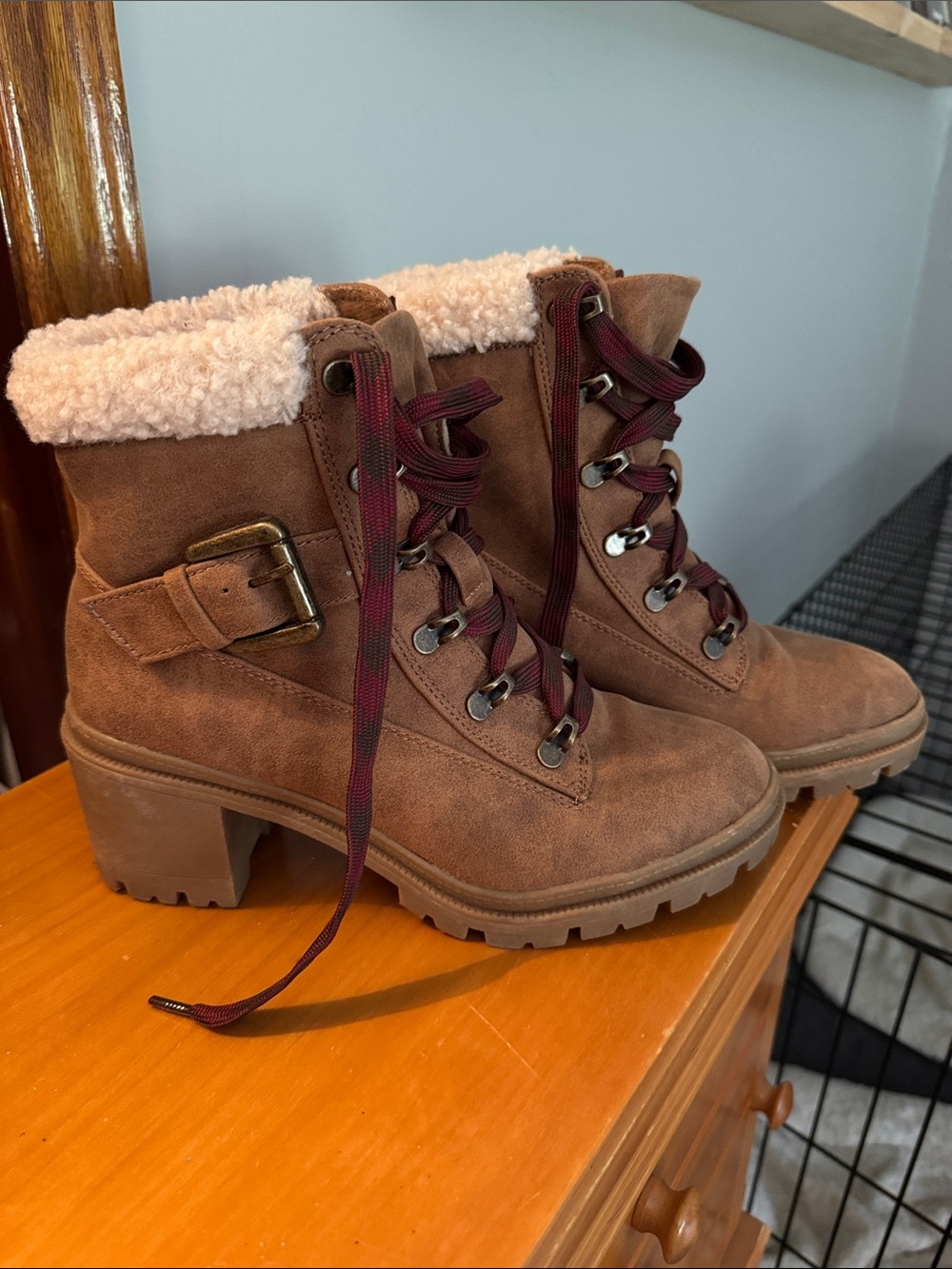 Jellypop Brandy Boots Heeled Brown Fashion Workboots Sherpa Fur Trim 7.5 NEW